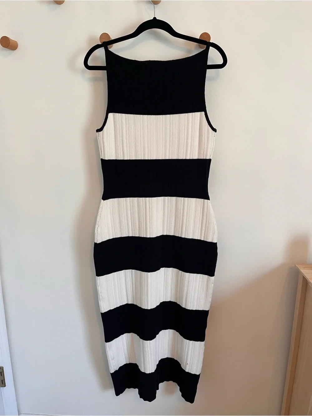 Abercrombie & Fitch Black and White Ribbed Stripe Maxi Dress
